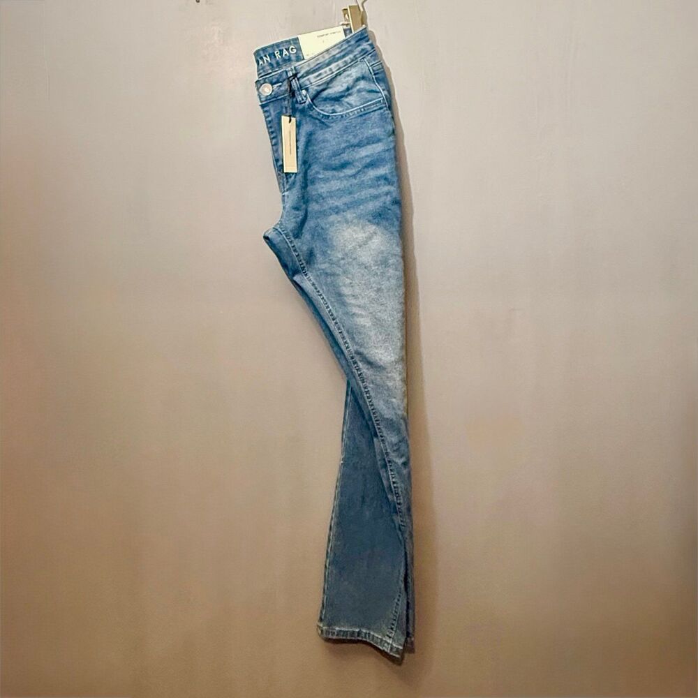 American Rag Slim Fit Comfort Stretch Jeans 30x32 Light Wash Denim NWT